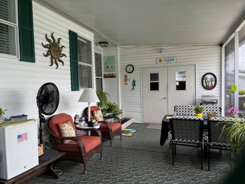 2417 Crooked Stick Drive a Winter Haven, FL Mobile or Manufactured Home for Sale